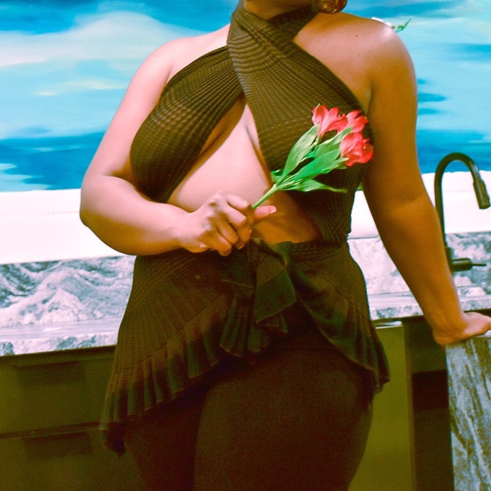 Gorgeous vintage scarf/ Tie Top